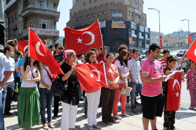 Zonguldakta protesto yürüyüşü yapıldı...
